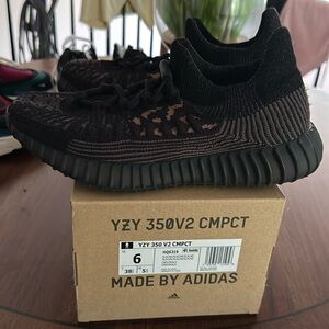 Yeezy 350 V2 CMPCT